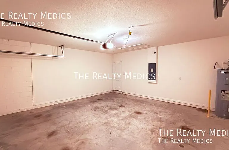 3231 Silas Dr — Photo 24