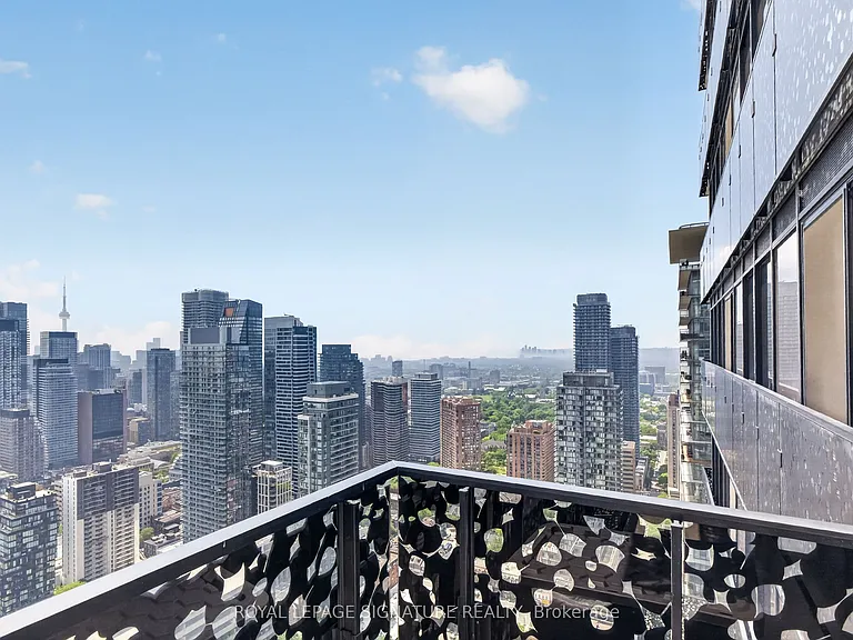 55 Charles St E #4303 — Photo 24