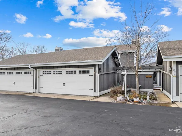 26 E Windsor Ct, Sugar Grove, IL 60554