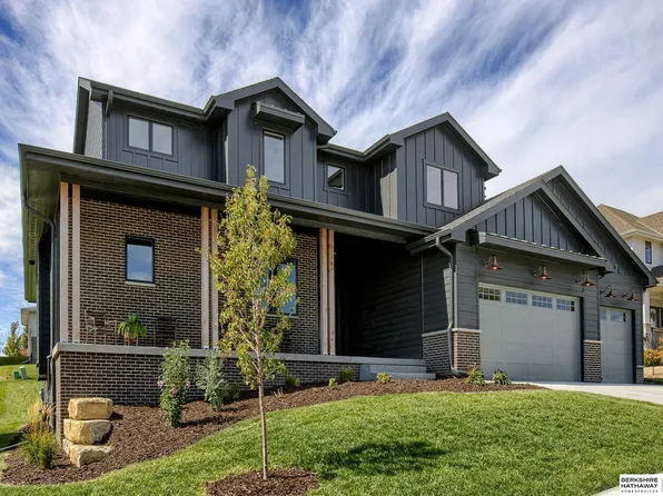 3514 S 214th St, Elkhorn, NE 68022
