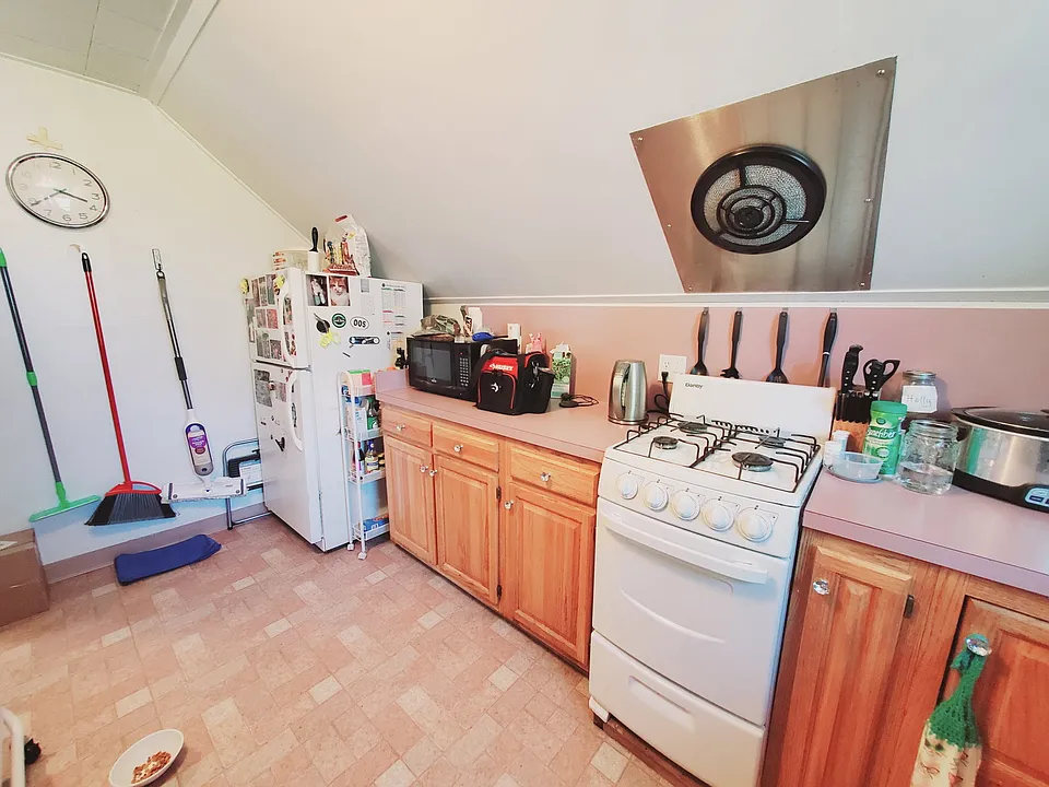 219 Courtland Ave #2