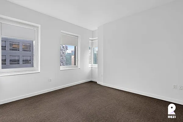 Rented by REZI | media 15