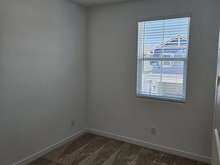8310 E Prairie Ave — Photo 28