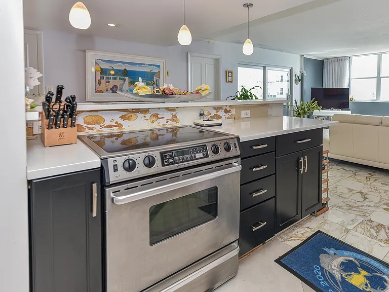 2600 N Flagler Dr #803 — Photo 22