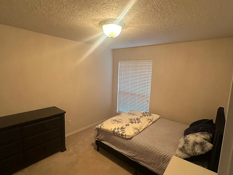 504 Windjammer St — Photo 8
