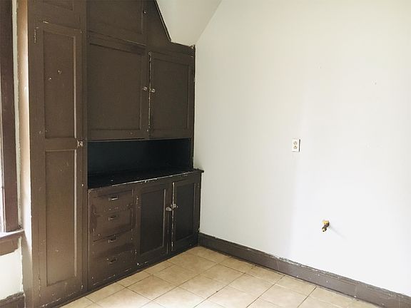 2nd image of 2165 N 36th St #A