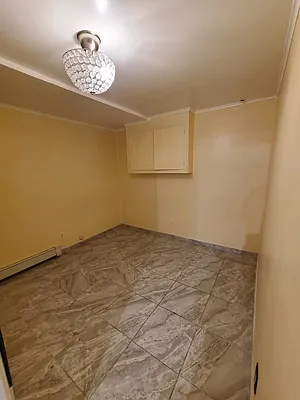 Rented by Bouklis Group | media 8