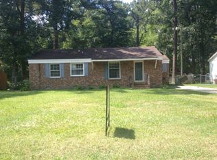 614 Forest Acres Dr, Tarboro, NC 27886