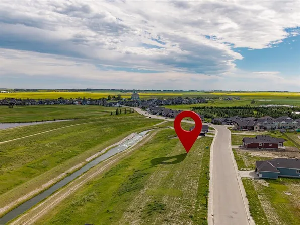 363 Muirfield Cres, Wheatland County, AB T0J 1Y1