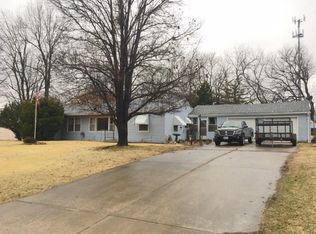 902 Eastwood Rd, Harrisonville, MO 64701