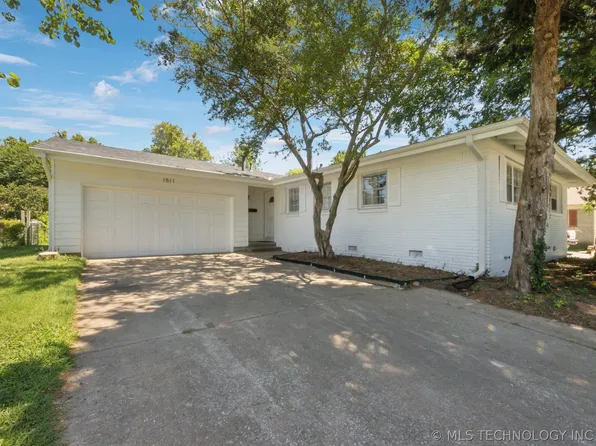 1511 E 60th Pl, Tulsa, OK 74105