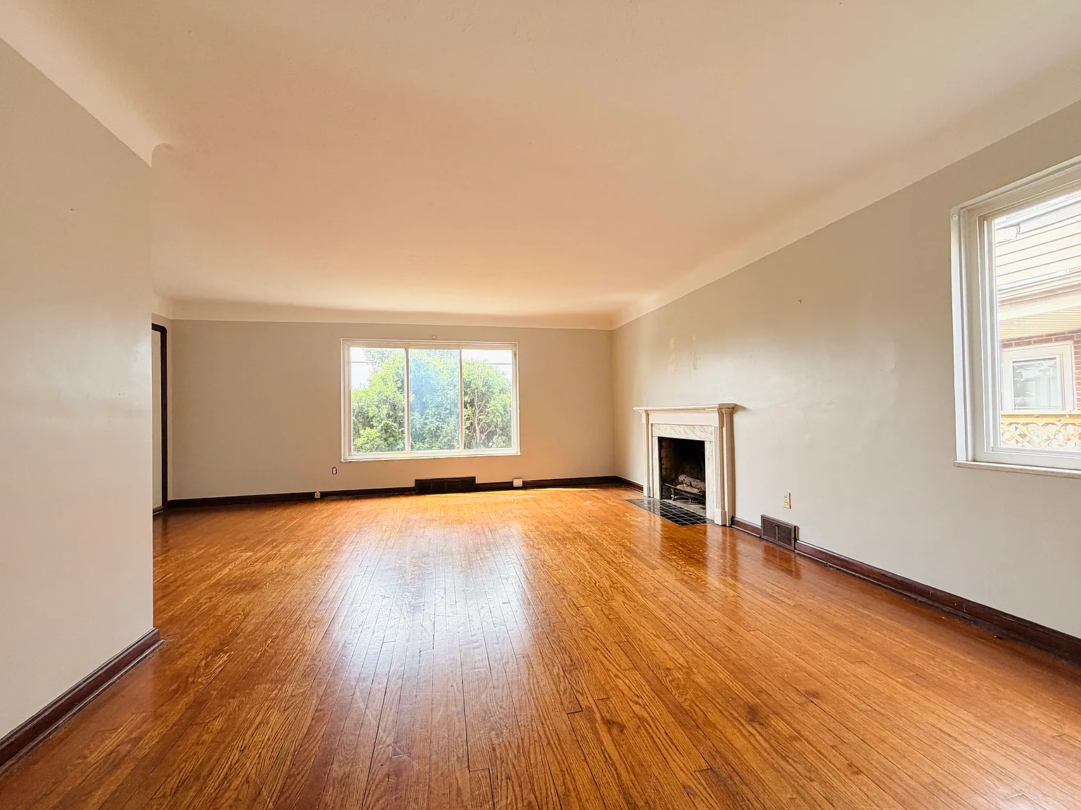 2 bed, 1100 sqft, $1,450 — Photo 4