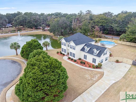 3rd image of 15 Williams Drive