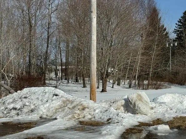 121 County Road, Eastport, ME 04631