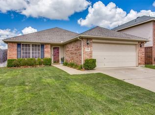 2348 Ash Grove Trl, Fort Worth, TX 76112