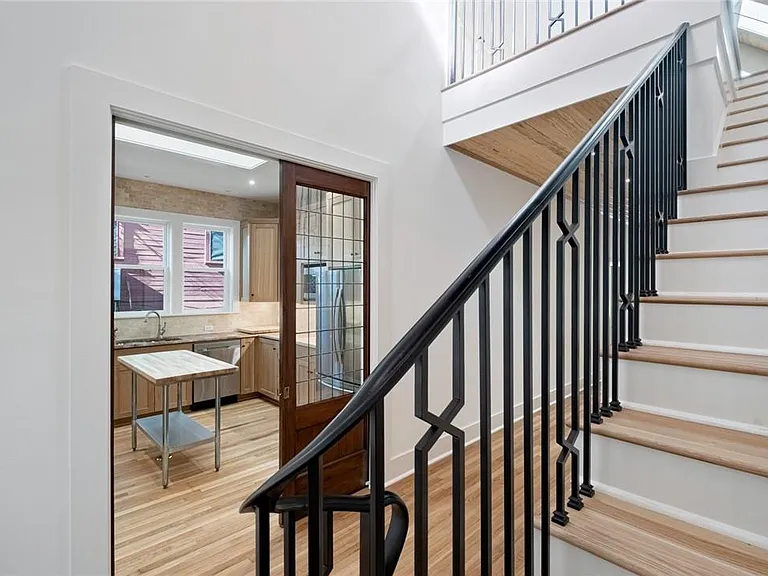 702 W Gibson St — Photo 27