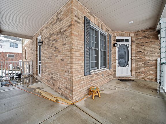 4th image of 17501 Brook Crossing Dr