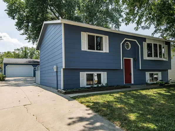 3582 8th St NW, Rochester, MN 55901