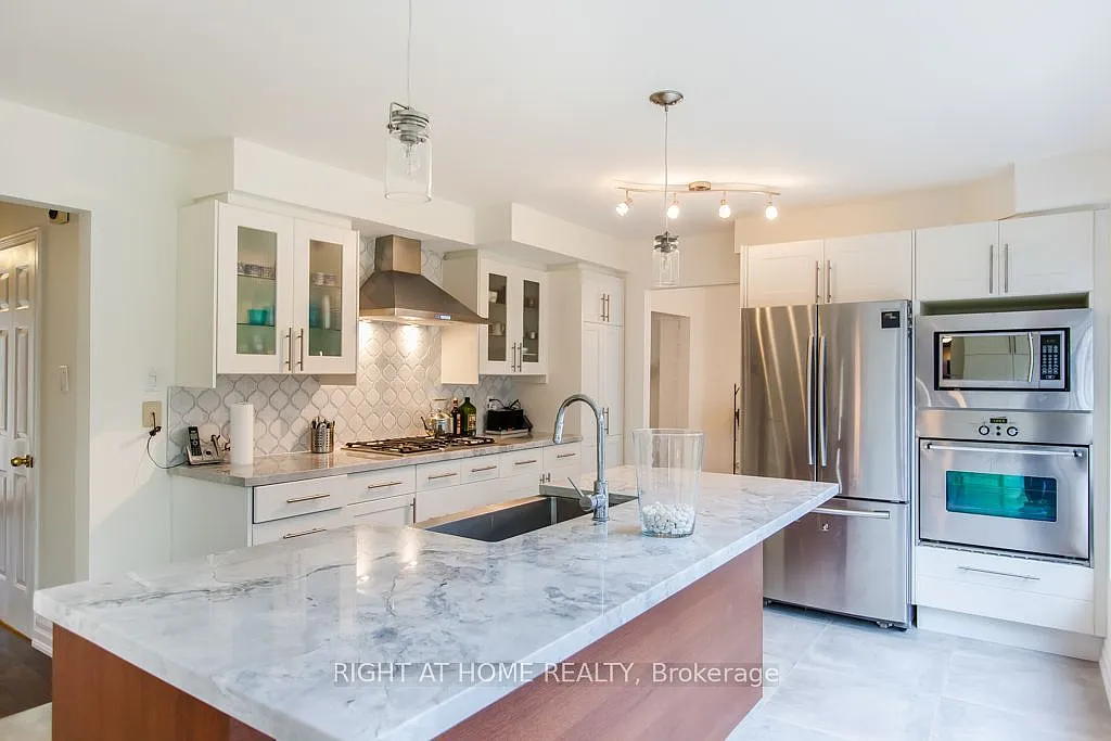 4 bed, $5,495 — Photo 2