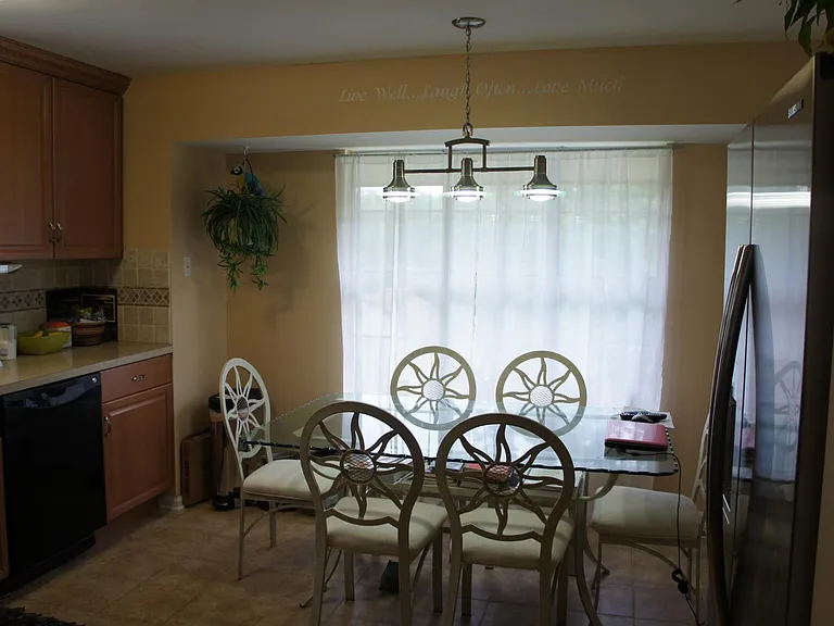10711 Heatherwood Dr — Photo 2