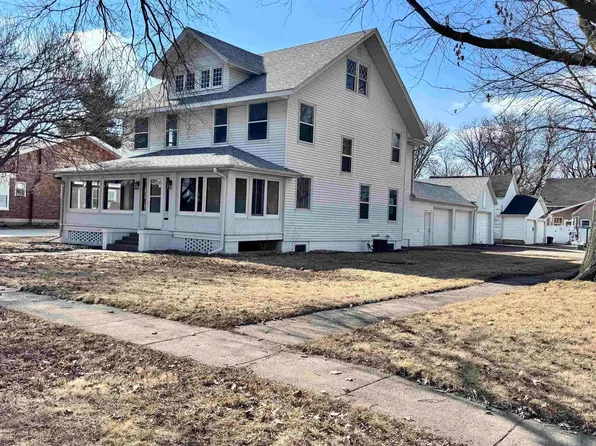 900 11th St, Onawa, IA 51040