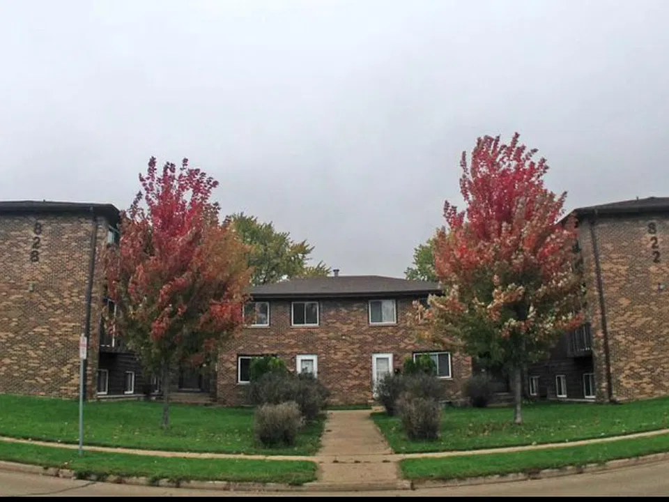 828 Russell Rd #9