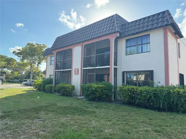 861 NE 207th Ln APT 103-14, Miami, FL 33179