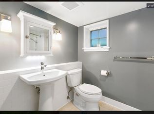 6220 36th Ave NE, Seattle, WA 98115