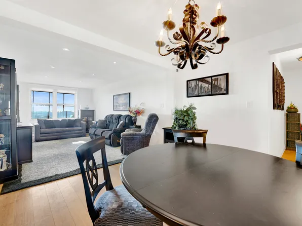 2711 Avenue X image 3 of 22