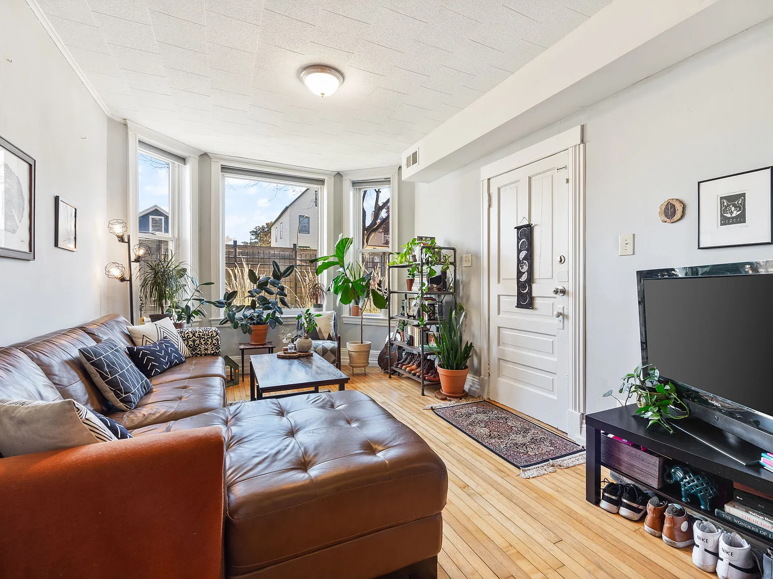 2 bed, $2,350 — Photo 4