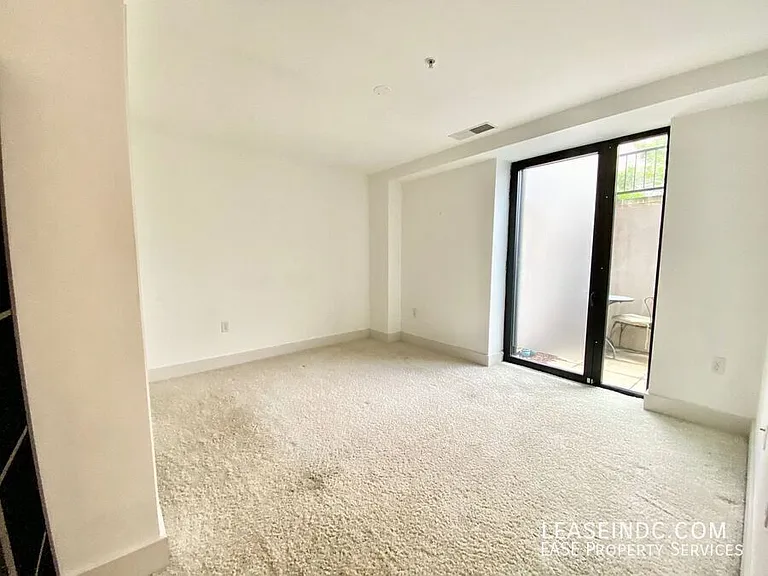 1634 14th St NW #T002 — Photo 11