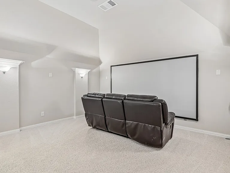 1828 Houghton Dr — Photo 18