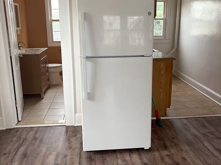Brand new never used refrigerator