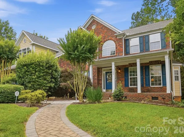 1406 Finsbury Ln, Tega Cay, SC 29708