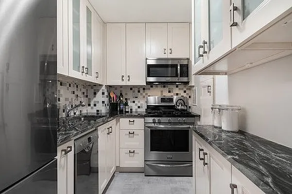 Sold by Warburg | media 3