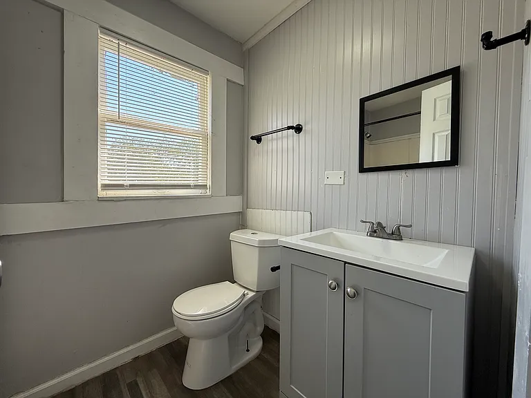 650 Riverside Dr — Photo 13