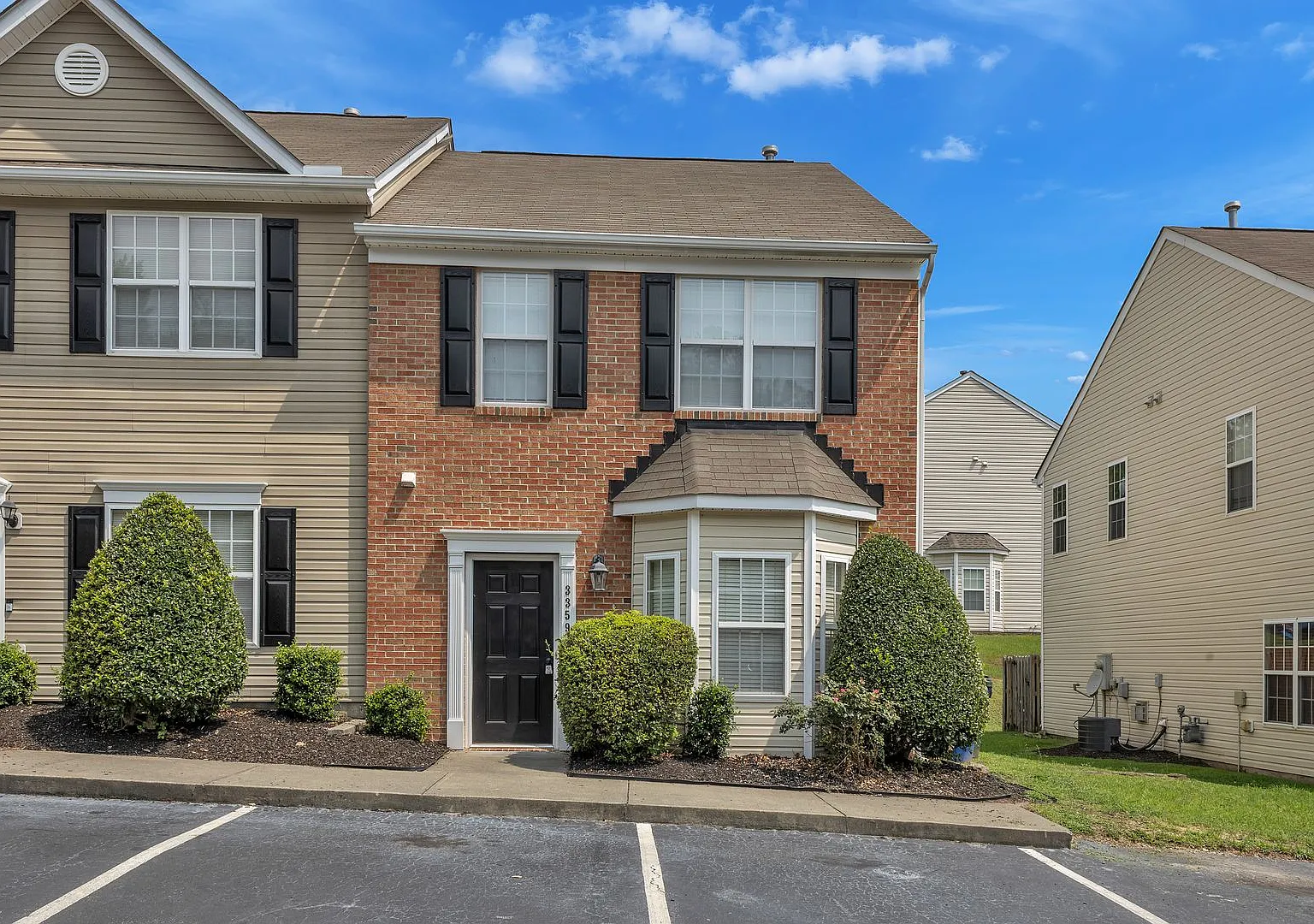 Townhome close to WakeMed: Available Now! — Photo 1