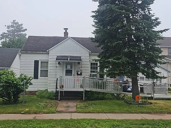 218 S Lincoln St, Shawano, WI 54166