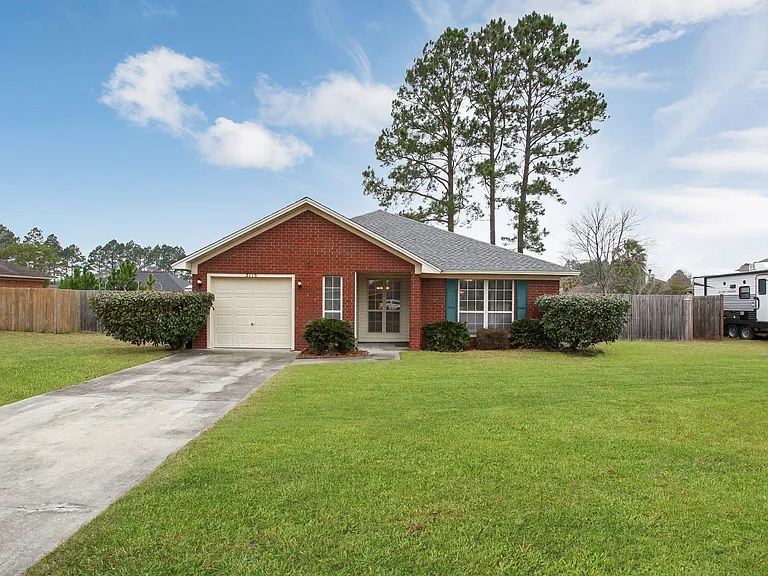 2115 Walberg Dr — Photo 1