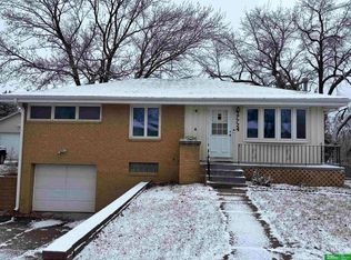 7724 Davis Cir, Omaha, NE 68134