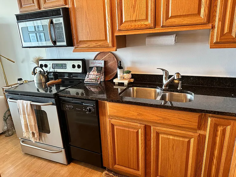 5100 N Marine Dr #23K — Photo 7