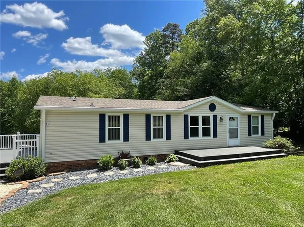 274 Maplebrook Dr, Elkin, NC 28621