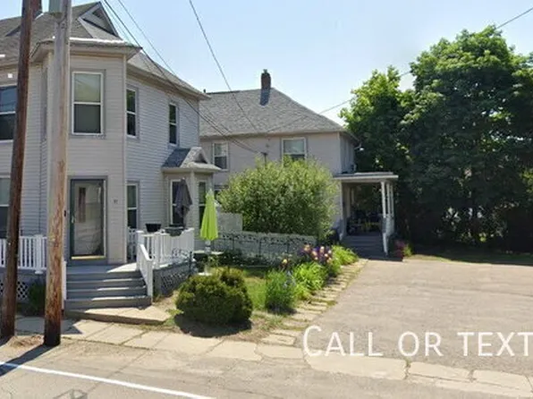 53 Summer St, Rochester, NH 03867