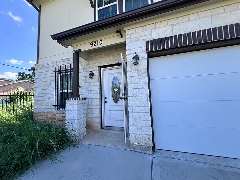 9210 Martell St — Photo 22