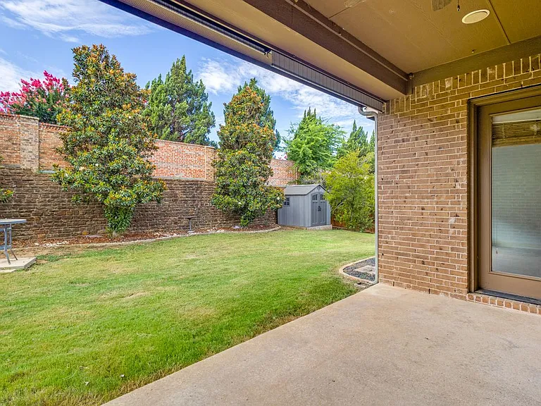 1436 Foster St — Photo 25