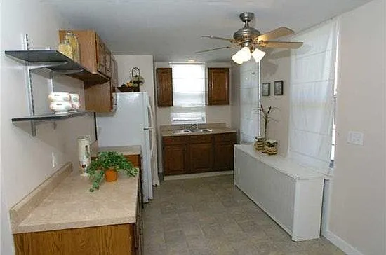 446 Pearl St — Photo 3