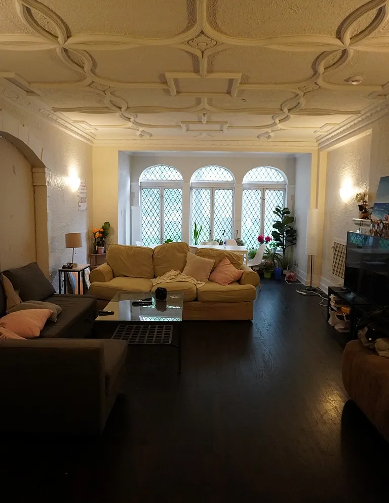 4 bed, 2900 sqft, $5,800 — Photo 1