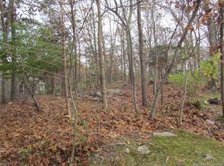 28 Wildwood Dr, Old Lyme, CT 06371