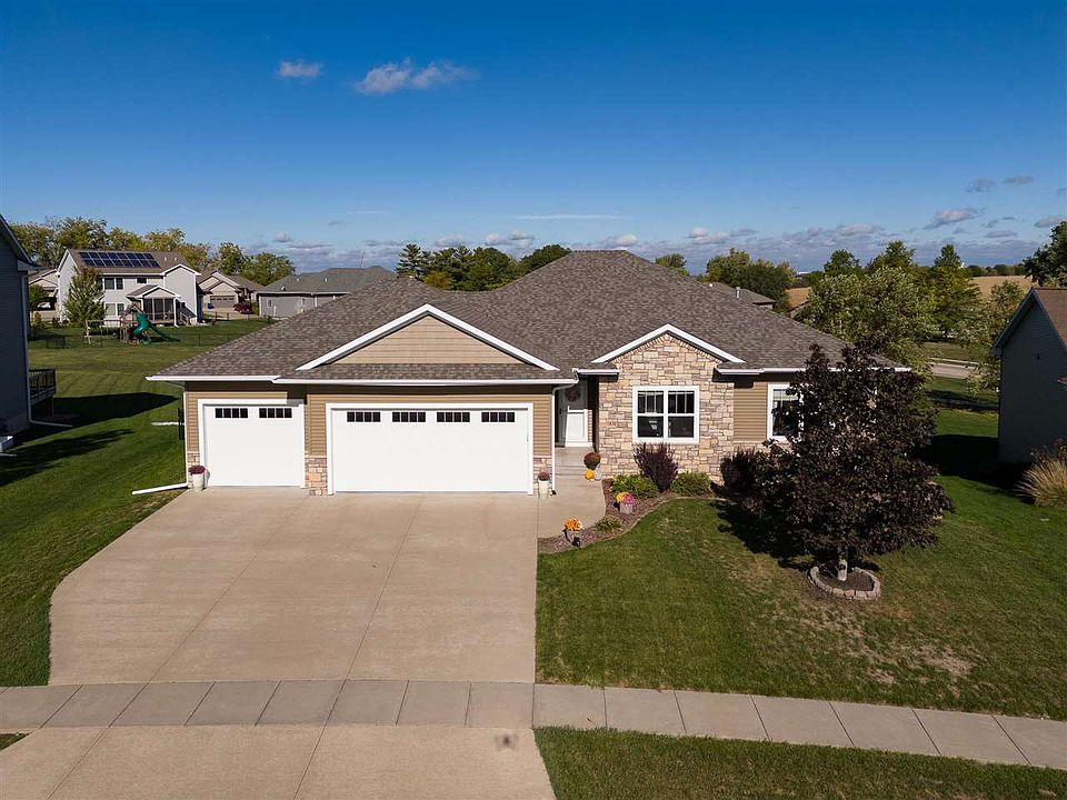 1st image of 1630 Stone Creek Cir