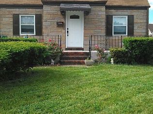 237 Lincoln Ave, Elmwood Park, NJ 07407